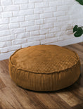 Bild in Galerie-Betrachter laden, Runder Sitzpuff aus Cord, perfekt für ein Kind - Komfort für Ihren Kleinen