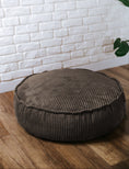 Bild in Galerie-Betrachter laden, Runder Sitzpuff aus Cord, perfekt für ein Kind - Komfort für Ihren Kleinen