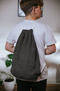 Bild in Galerie-Betrachter laden, Modische Rucksacktasche aus Cord