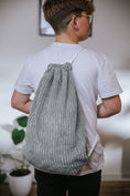 Bild in Galerie-Betrachter laden, Modische Rucksacktasche aus Cord
