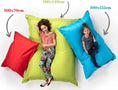 Carica l'immagine nel visualizzatore della galleria, Sacco tipo Beanbag rettangolare in tre diversi dimensioni L, XL, XXL. Impermeabile per sdraiarsi e sedersi per interni ed esterni per salotto cameretta per bambini terazza giardino