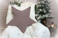 Cargar la imagen en la vista de la galería, Cojín decorativo estrella de pana