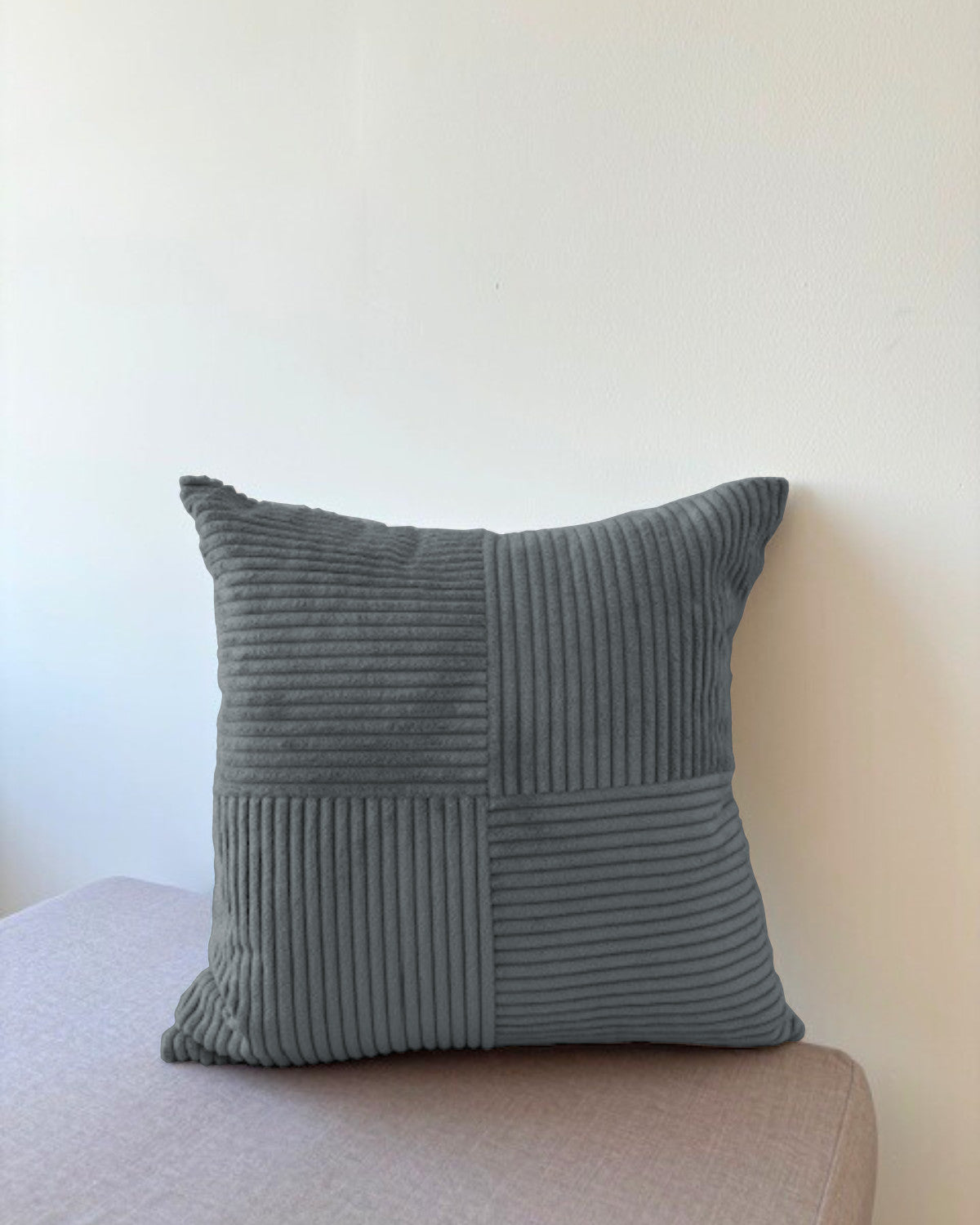 Dekokissen – Cord mit Schachbrettmuster