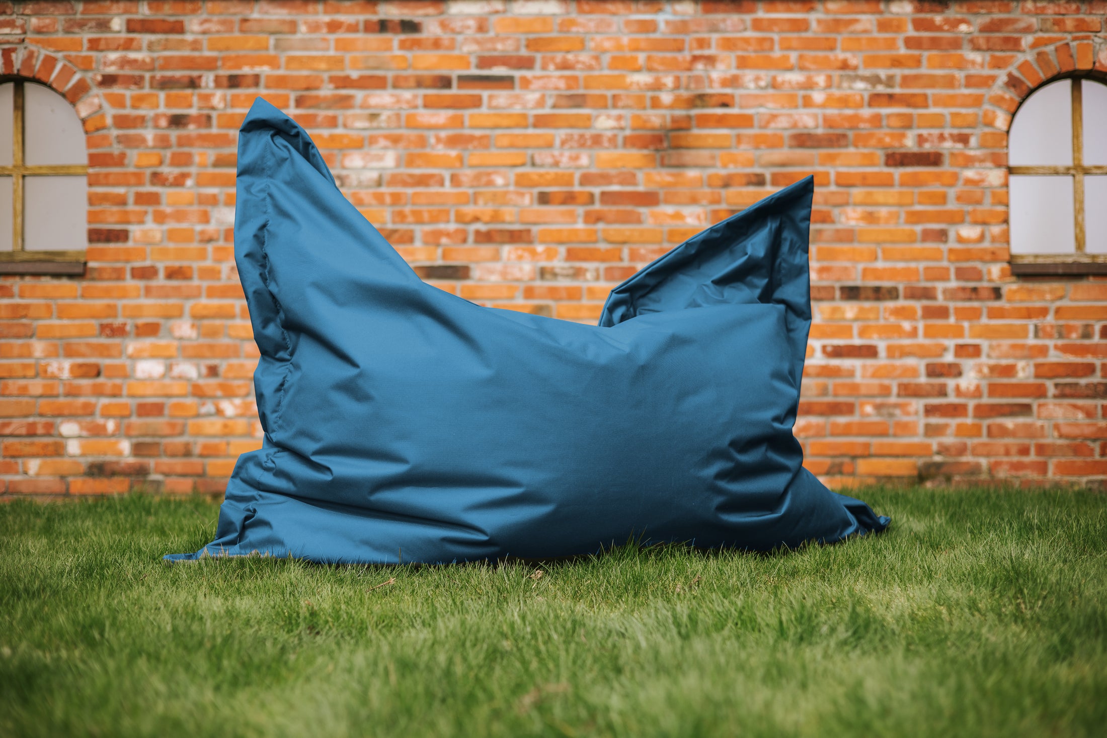 Sacco tipo Beanbag rettangolare in tre diversi dimensioni L, XL, XXL. Impermeabile per sdraiarsi e sedersi per interni ed esterni per salotto cameretta per bambini terazza giardino