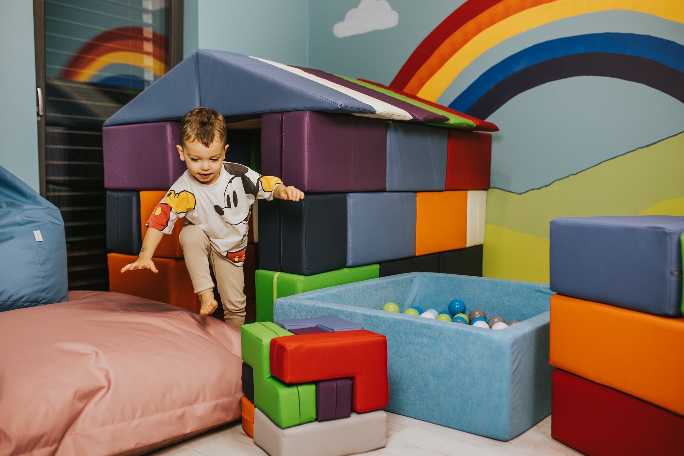 Morbida piscina retangolare con palline di plastica per bambini 