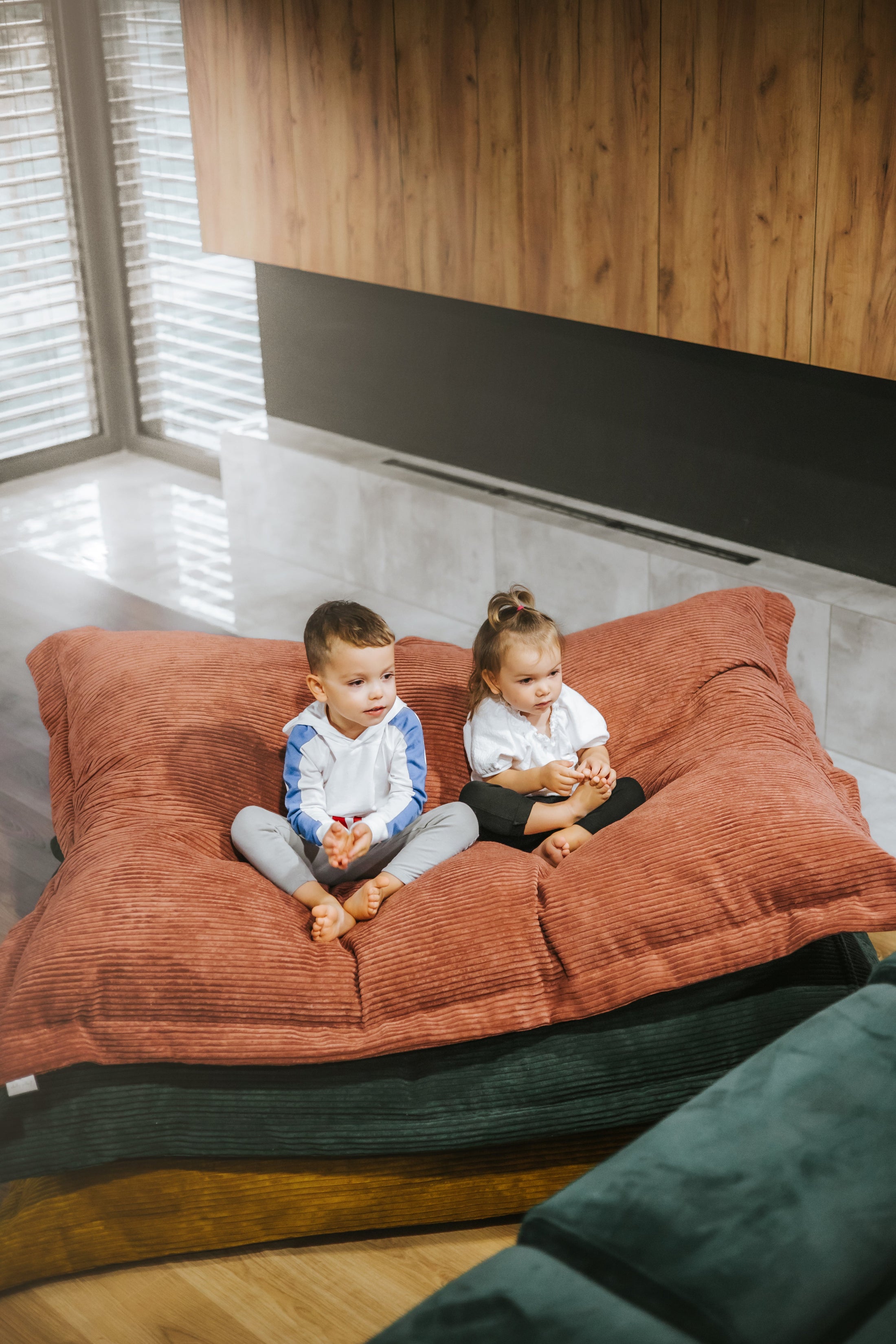 Pouf XXL en velours côtelé